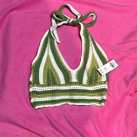 Hollister Tops - Hollister new with tags green halter size small💚